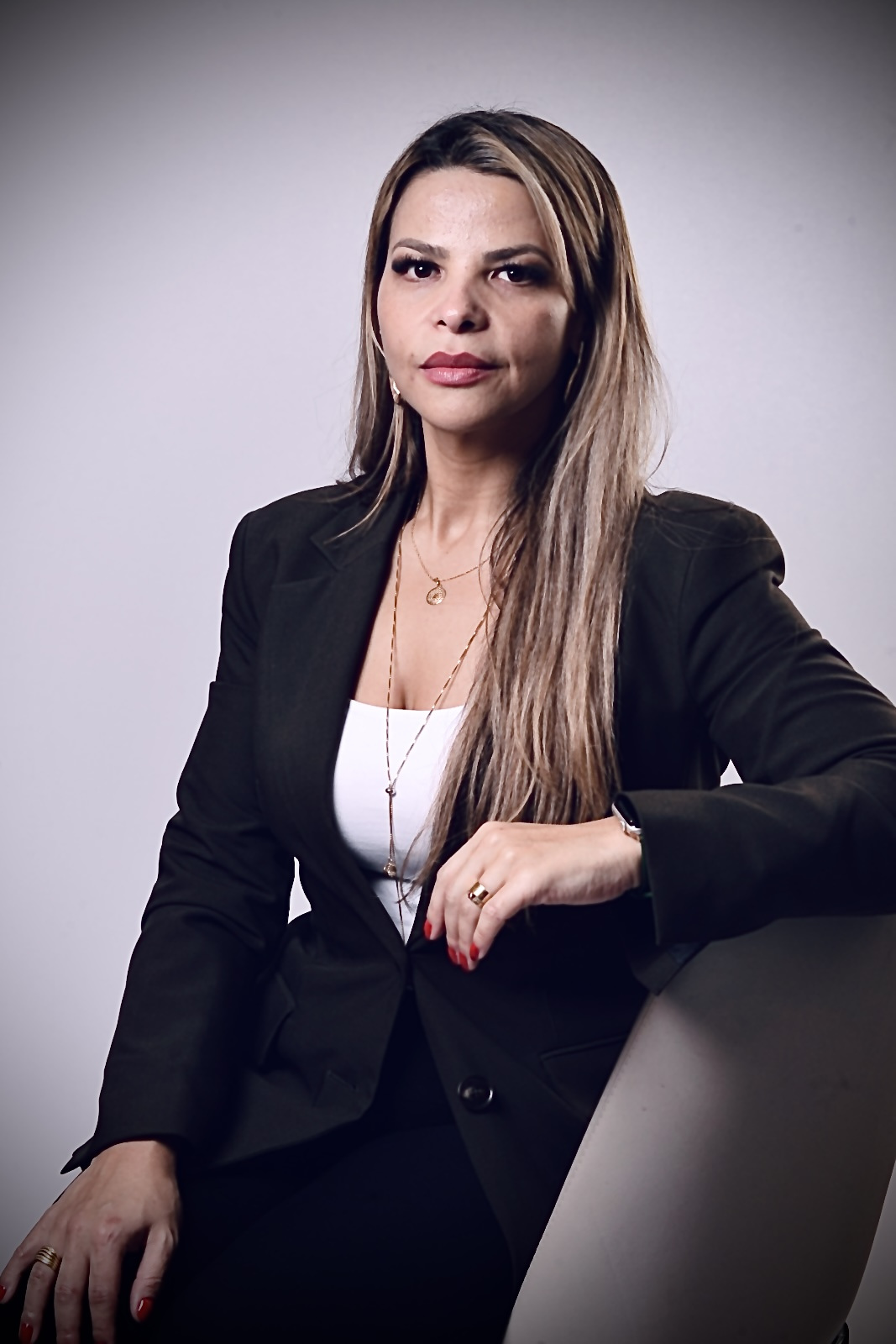Retrato profissional da Dra. Viviane Gitay Gabriel